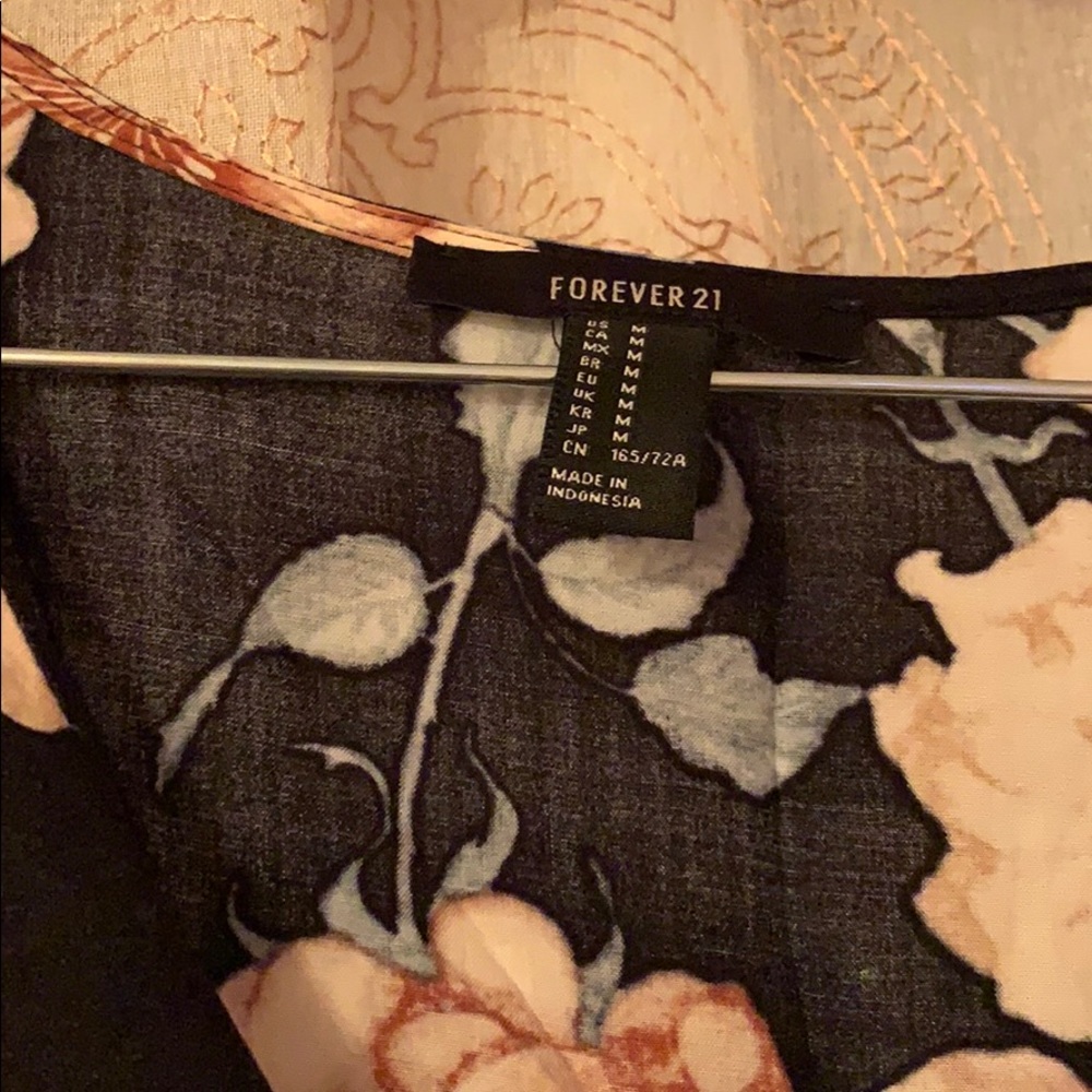 Floral jumper with tie at for the top - Picture 3 of 4
